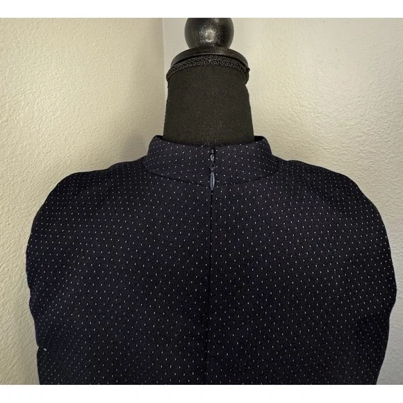 Ann Taylor‎ Pleated Sleeveless Sheath Navy Blue Polka Dot Dress Size Unknown - Picture 4 of 7